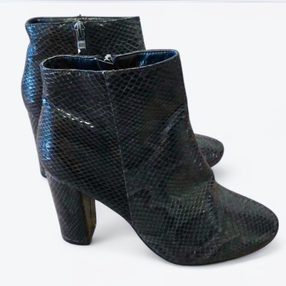 Daisy Street Black Faux Snake Print Booties